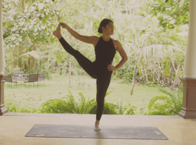 Ashtanga Vinyasa Yoga | Posturas de pie & Pranayama